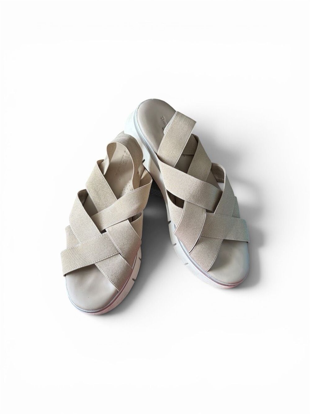 The FLEXX Tan Metallic Straps Sandals Sz 9.5